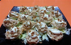 Huevos Rellenos De Pollo Y Bacon
