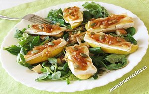 Ensalada De Manzana, Brie Y Cebolla Caramelizada
