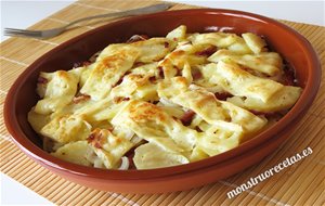 Tartiflette, Patatas Gratinadas Con Bacon A La Francesa
