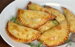 Empanadillas De Salmón, Queso Crema Y Cebolla Caramelizada &#161;fáciles Y Deliciosas!
