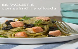 Espaguetis Con Salmón Y Olivada
