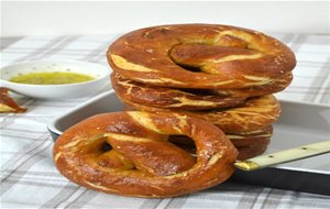 Pretzels. Panecillos Alemanes
