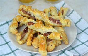 Palitos De Hojaldre Con Jamón
