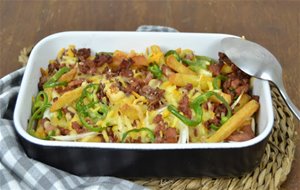 Patatas Fritas Con Carne Y Queso Estilo Tex-mex
