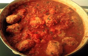 
albóndigas En Salsa De Tomate {receta Italiana}
