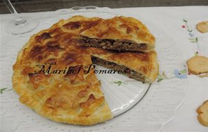 Empanada De Hojaldre Y Carne.
