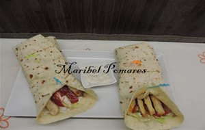 Wraps De Aprovechamiento Con Pollo, Lechuga, Tomate, Pimiento.
