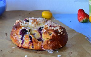 Bollos De Arándanos, Fresones Y Kumquats
