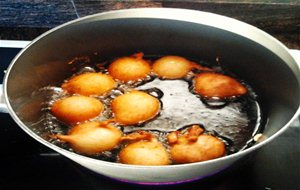 Buñuelos De Anís Y Naranja.
