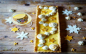 Tarta Navideña De Ponche De Crema Catalana.
