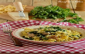 Pasta Con Salchichas Y Kale
