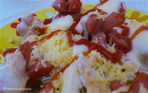 Salchipapas {salsa Rosa, Salsa Ketchup Y Salsa De Piña}
