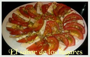 Ensalada De Tomates Y Queso Tierno De Cabra.
