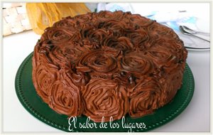 Primer Cumpleblog Y Tarta De Rosas Con Chocolate.
