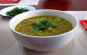 Sopa De Arvejas (guisantes) Secas Con Verduras Y Papa
