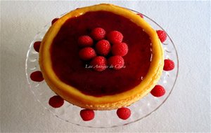 Cheesecake O Tarta De Queso Con Mermelada De Frutos Rojos
