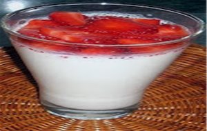 5ª Receta Del Reto: Pannacota De Queso Con Tropezones De Fresas Y Mermelada

