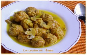 Albóndigas De Pollo Con Champiñones
