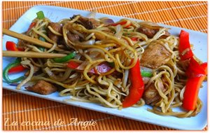 Chow Mein De Pollo
