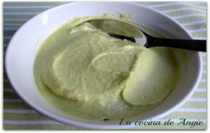 Crema De Aguacate Y Pepino
