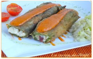 Pimientos Rellenos Con Salsa Picante
