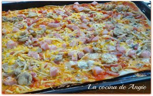 Pizza De Beicon Y Jamón York
