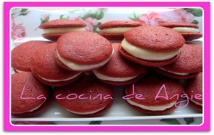 Red Velvet Whoopie Pies (ee.uu.)
