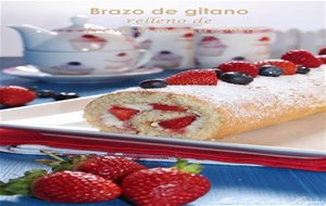 Brazo De Gitano Relleno De Fresa Y Mascarpone - By Lorraine Pascale
