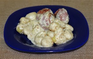 Ñoquis Con Albondigas En Salsa De Queso