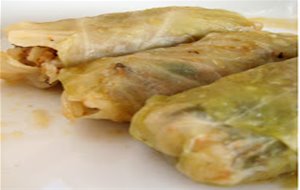 Lajanodolmades (hojas De Col Rellenas De Carne, Grecia)
