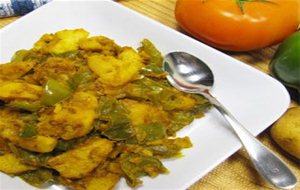 Patatas Fritas Con Pimiento Verde .:. Fried Potatoes With Green Pepper
