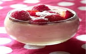 Yogur Con Dulce De Leche Y Frutos Rojos
