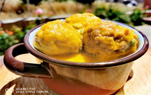 Albondigas Con Salsa De Zanahorias
