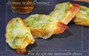 Pan De Ajo Con Mozzarella Fresca
