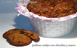 Galletas Cookies Con Chocolate Y Nueces
