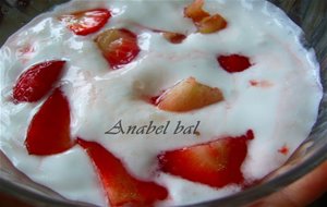 Crema De Queso Y Merengue Con Fresas
