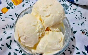 Helado De Crema De Limón
