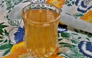 Licor De Plátano Con Canela
