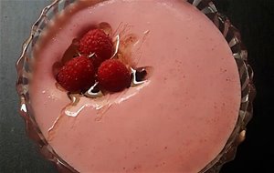 Mousse De Frambuesas Con Miel De Acacias Y Trufa
