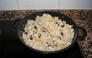 Arroz Con Merluza Y Pasas
