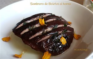 Sombrero De Boletus Edulis A Las Hierbas
