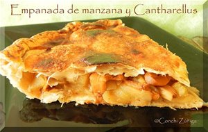 Empanada De Manzana Y Cantharellus. 
