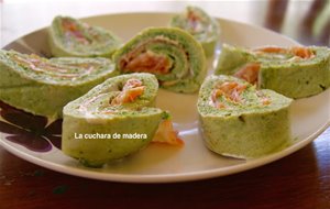 Rollo De Rucula Y Espinacas Relleno De Salmon
