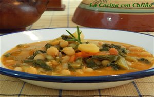 Curry Rojo De Legumbres Y Verduras
