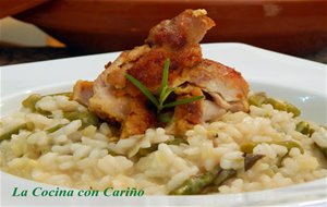 Risotto De Espárragos Trigueros Y Churrasco Crujiente De Pollo Al Curry
