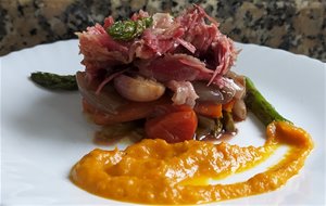 Timbal De Verduras Y Lacòn Asado
