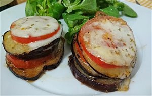 Milhojas De Berenjena Y  Mozzarella
