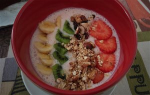 Smoothie Bowl De Fresas Y Yogur
