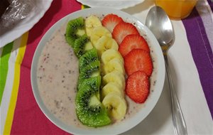 Smoothie Bowl De Avena,chia,y Fresas
