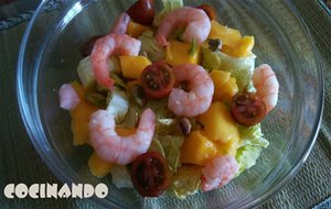 Ensalada De Langostinos Con Mango Y Pistachos
